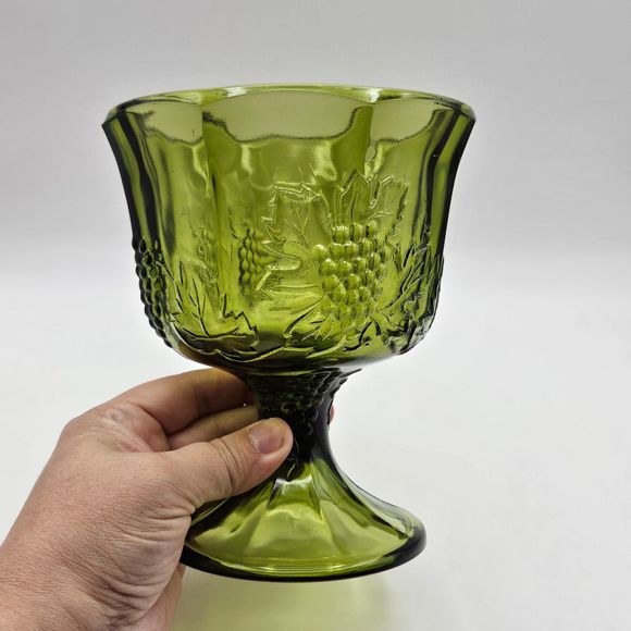 Indiana Glass Green Compote Pedestal Fruit Bowl Harvest Grape Pattern Vintage - Picture 3 of 11